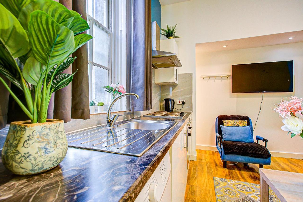 Studio With A Large Toilet And A Separate Room Budget Price Central ลอนดอน ภายนอก รูปภาพ